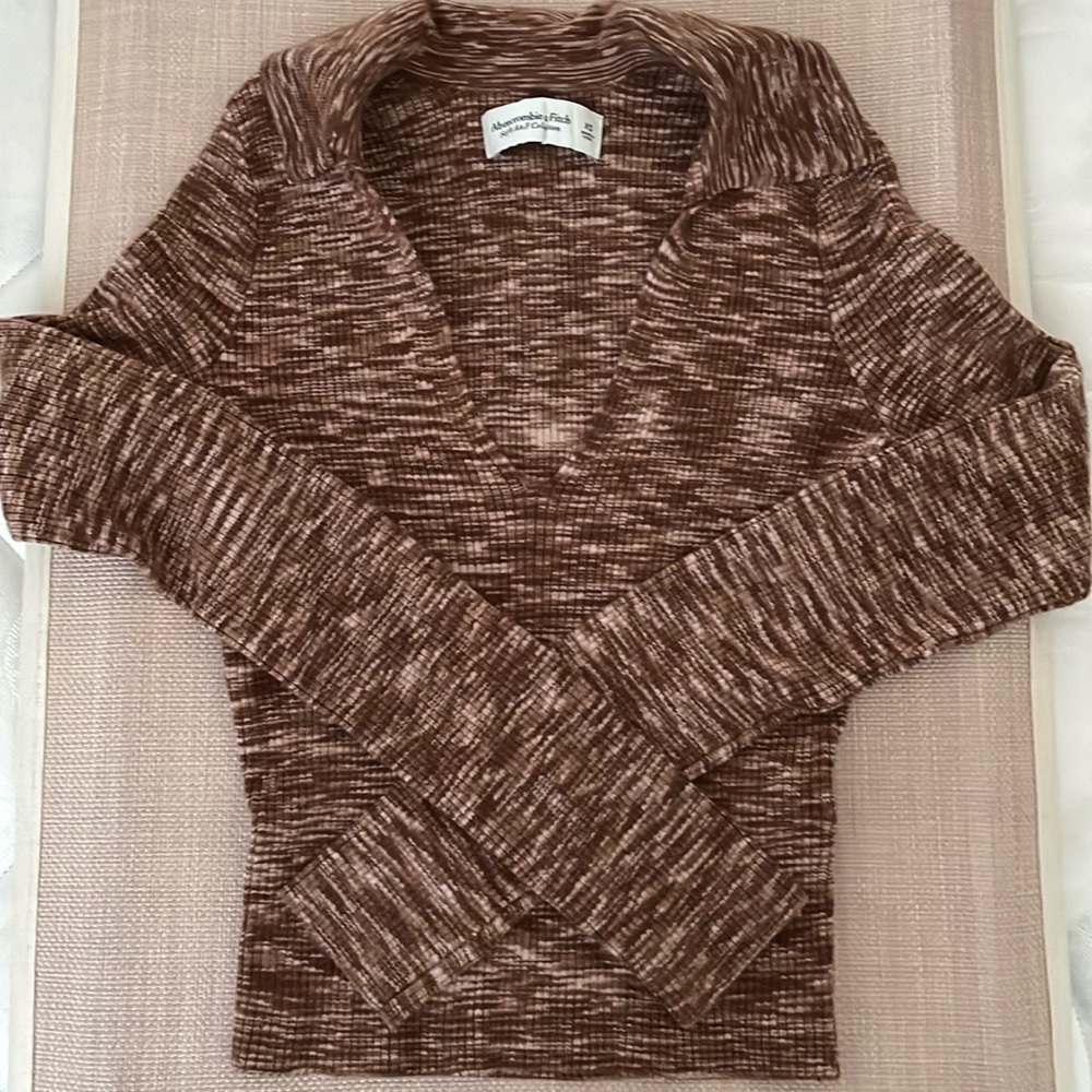 Abercrombie & Fitch top
